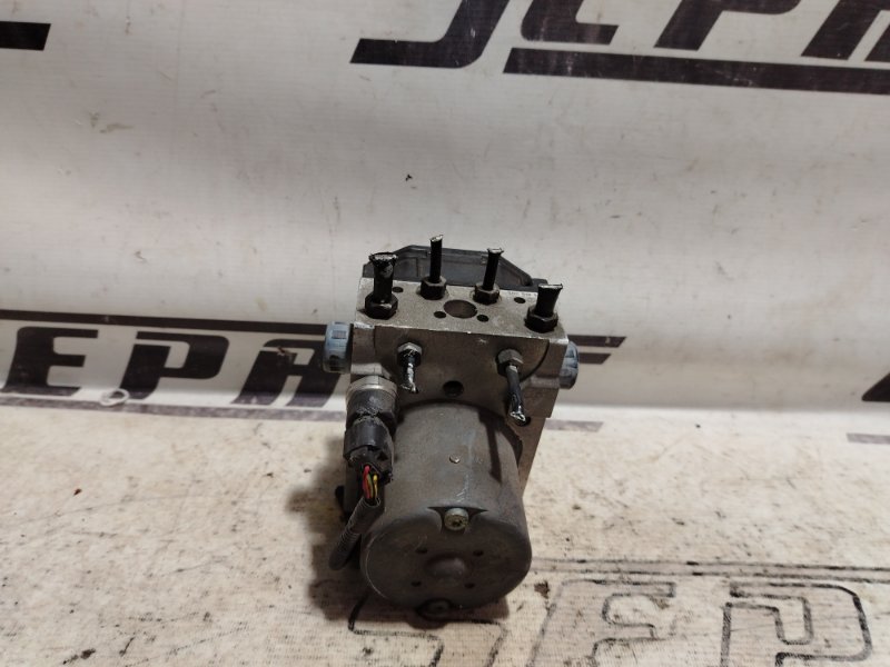Блок ABS Volkswagen Passat 2002 B5