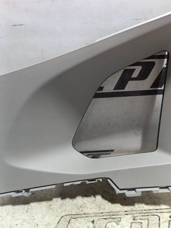 Обшивка стойки Volkswagen Tiguan 2019