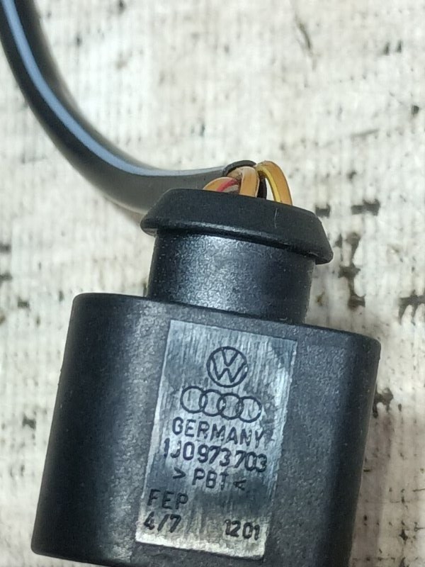 Личинка замка багажника Volkswagen Passat 2002 B5