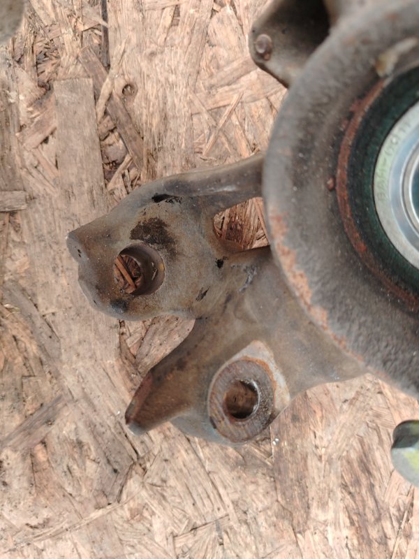 Кулак поворотный Volkswagen Passat 2002 B5