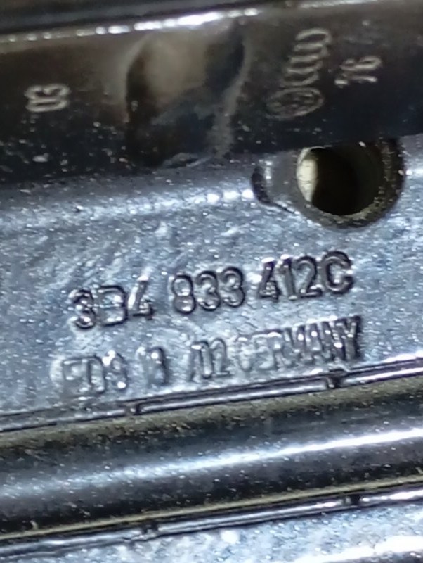 Петля двери Volkswagen Passat 2002 B5