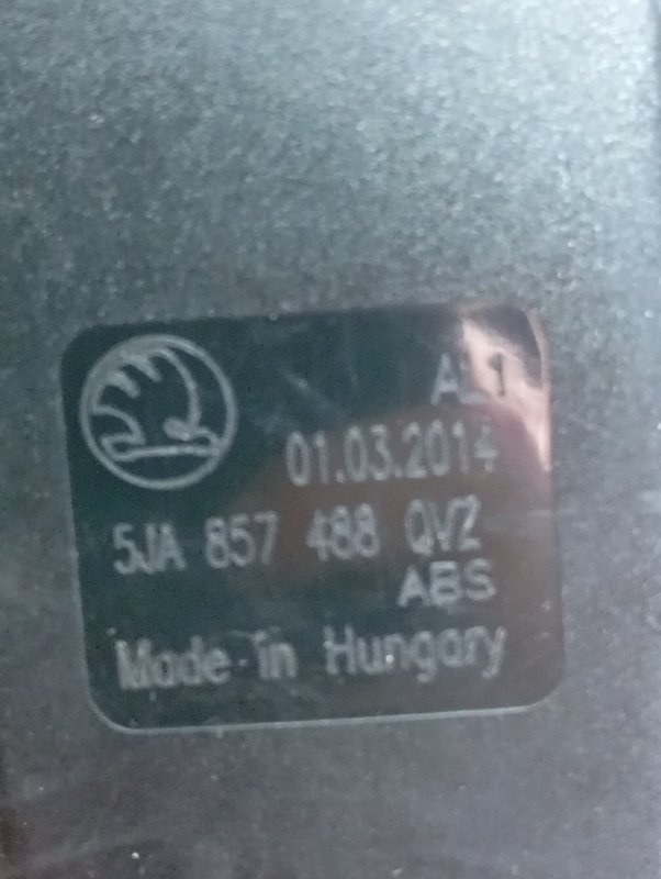 Замки ремней безопасности Skoda Rapid 2014