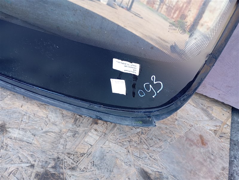 Стекло лобовое Volkswagen Touran 2011 1T