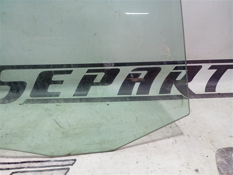 Стекло двери Volkswagen Tiguan 2012 5N