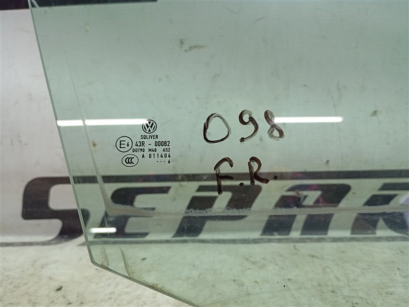 Стекло двери Volkswagen Passat 2006 B6