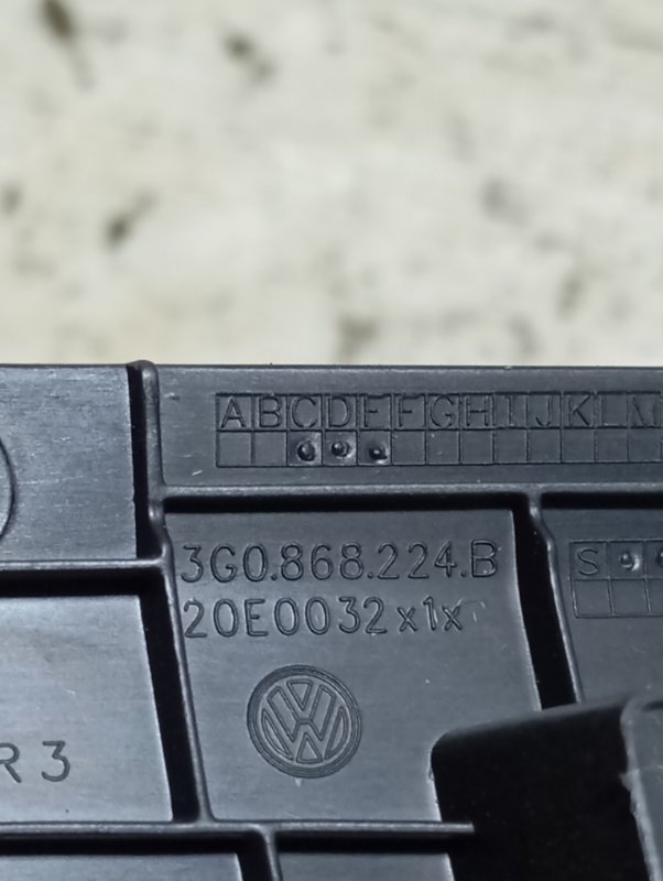 Обшивка стойки Volkswagen Passat 2016 B8
