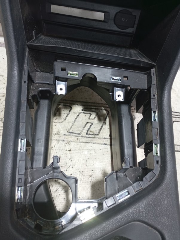 Подлокотник Volkswagen Tiguan 2019