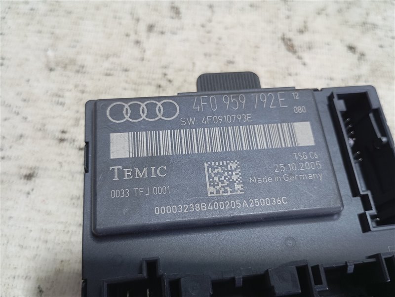 Блок управления двери Audi A6 2005 C6