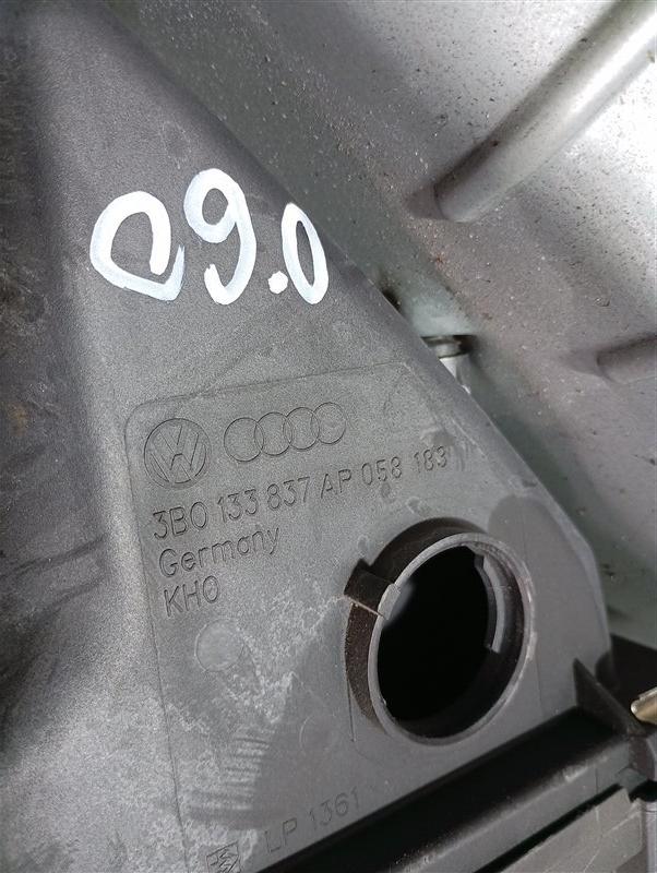 Корпус фильтра воздушного Volkswagen Passat 2002 B5