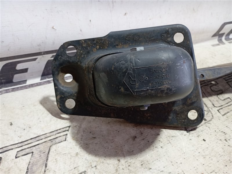 Рычаг подвески продольный Audi A3 2009 8P