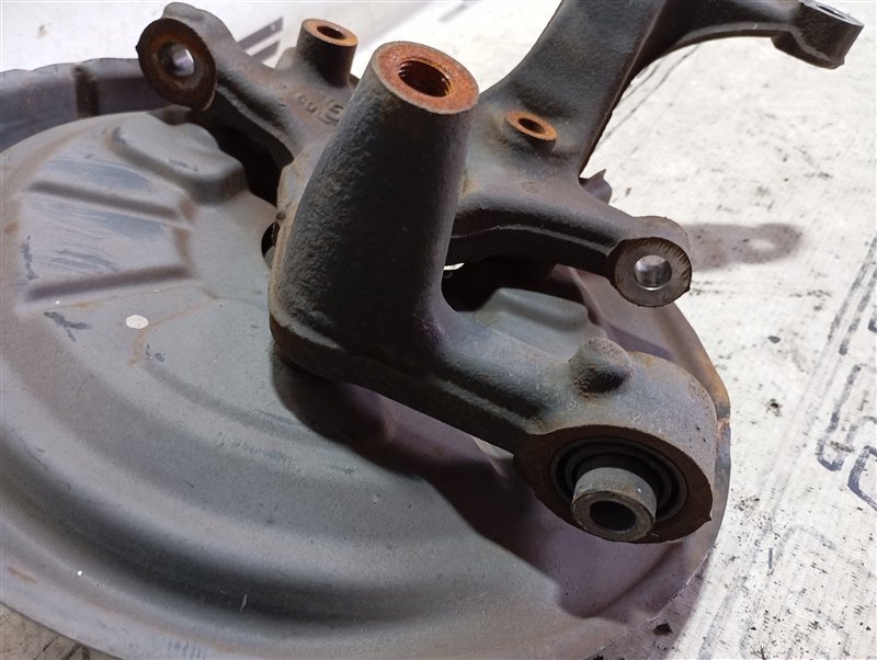 Кулак поворотный Audi A3 2009 8P