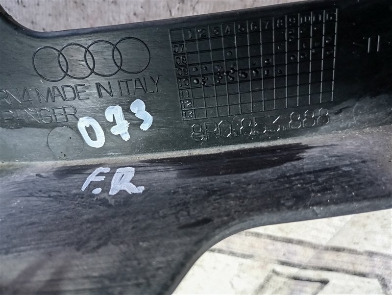 Брызговик Audi Q5 2010 8R