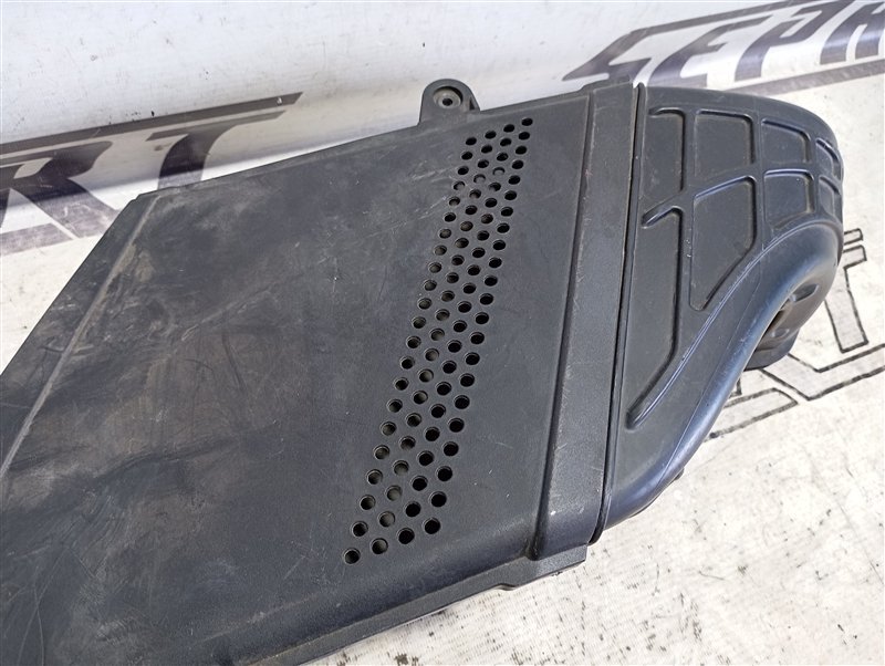 Воздухозаборник Audi Q5 2012 8R
