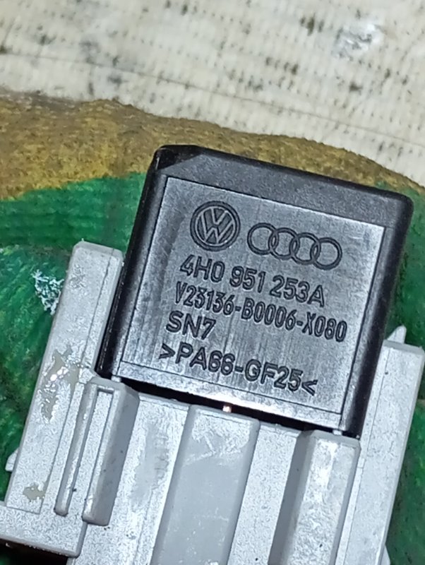 Реле Audi A6 2012 C7