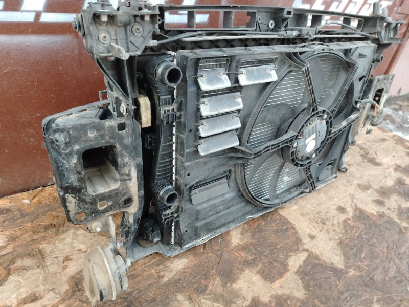 Кассета радиаторов в сборе с телевизором Skoda Superb B8