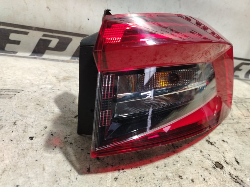Фонарь наружный Skoda kodiaq