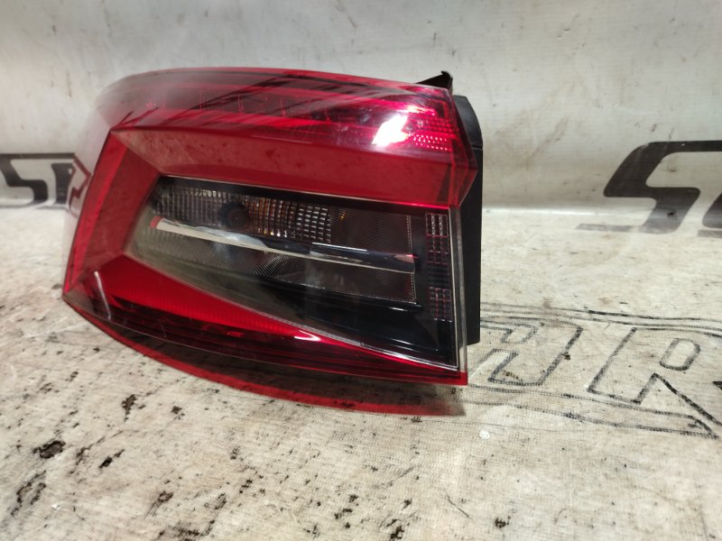 Фонарь наружный Skoda kodiaq