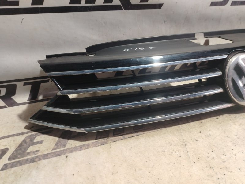 Решетка радиатора Volkswagen Passat 2016 B8
