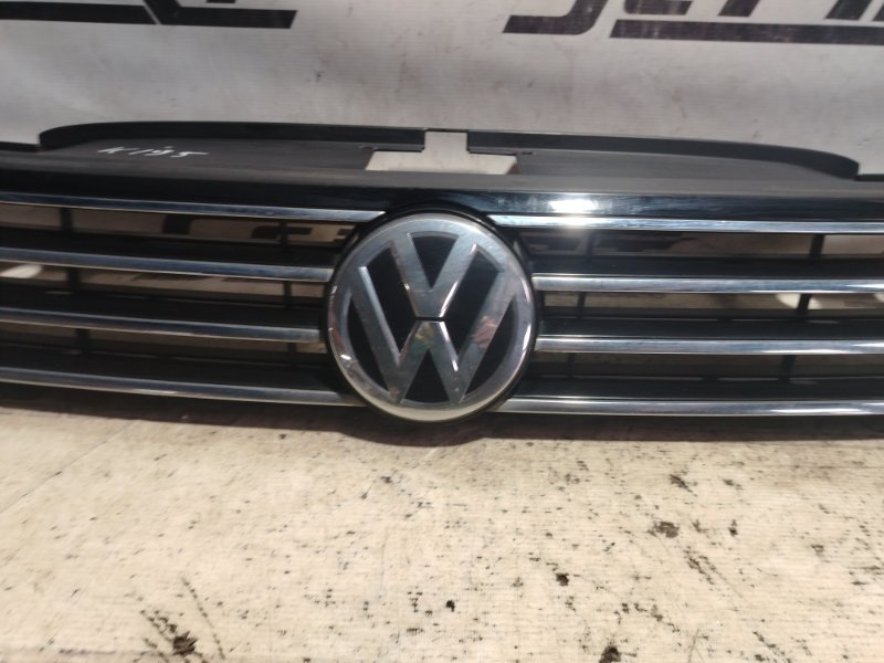 Решетка радиатора Volkswagen Passat 2016 B8