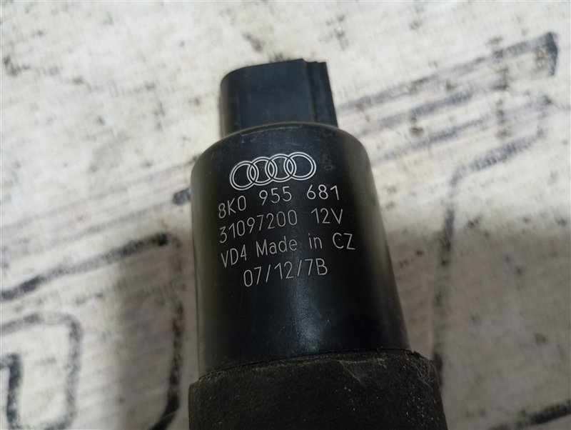 Насос омывателя фар Audi A4 B8