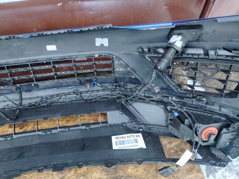 Бампер Volkswagen Touareg NF