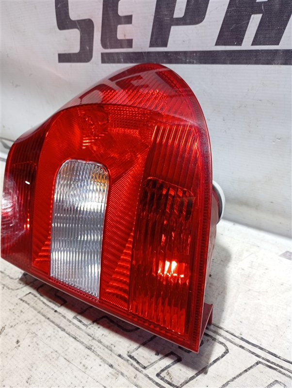 Фонарь Skoda YETI 2011