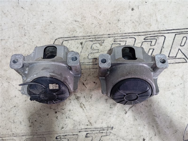 Подушки двигателя Audi A4 B8