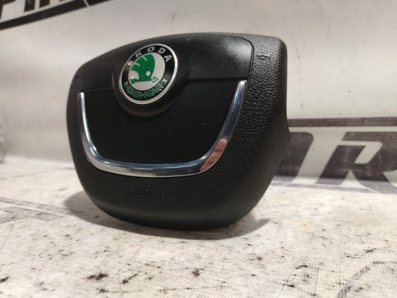 Подушка безопасности в руль Skoda Octavia 2009