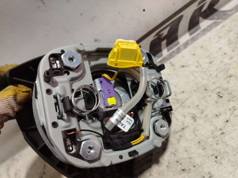 Подушка безопасности в руль Volkswagen Passat 2008 B6