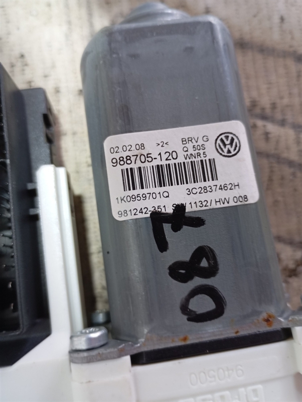 Мотор стеклоподъемника Volkswagen Passat 2008 B6