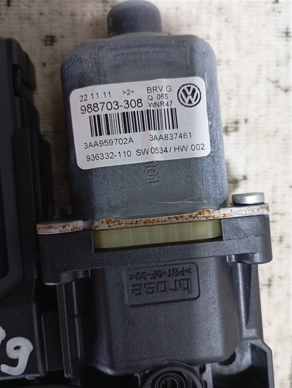 Мотор стеклоподъемника Volkswagen Passat 2012 B7