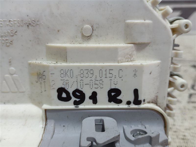 Замок двери Audi Q7 2010 4L