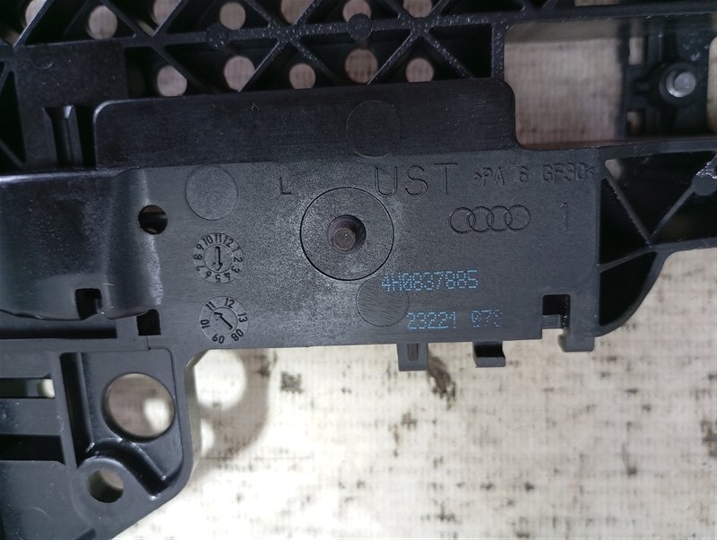 Кронштейн ручки двери Audi A6 2011 C7