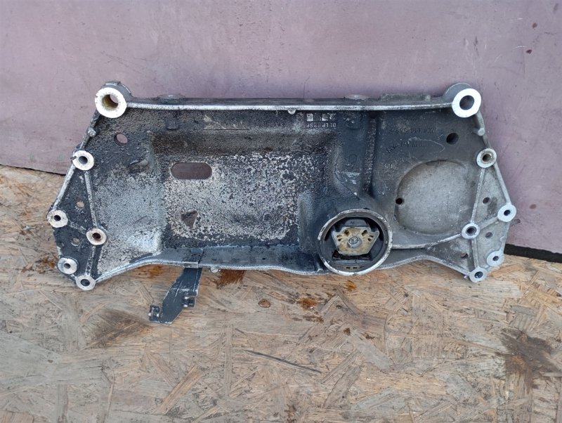 Подрамник Audi A3 2009 8P