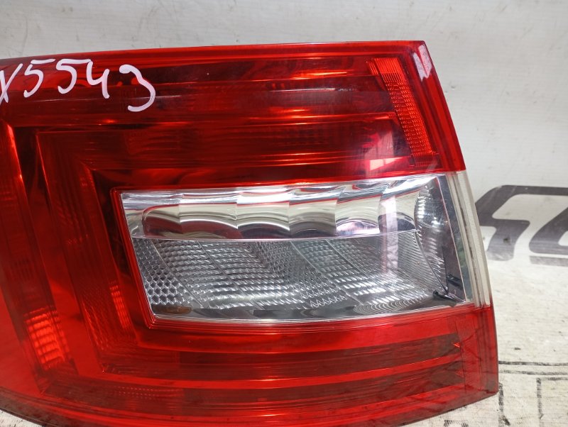 Фонарь Skoda Octavia 2016