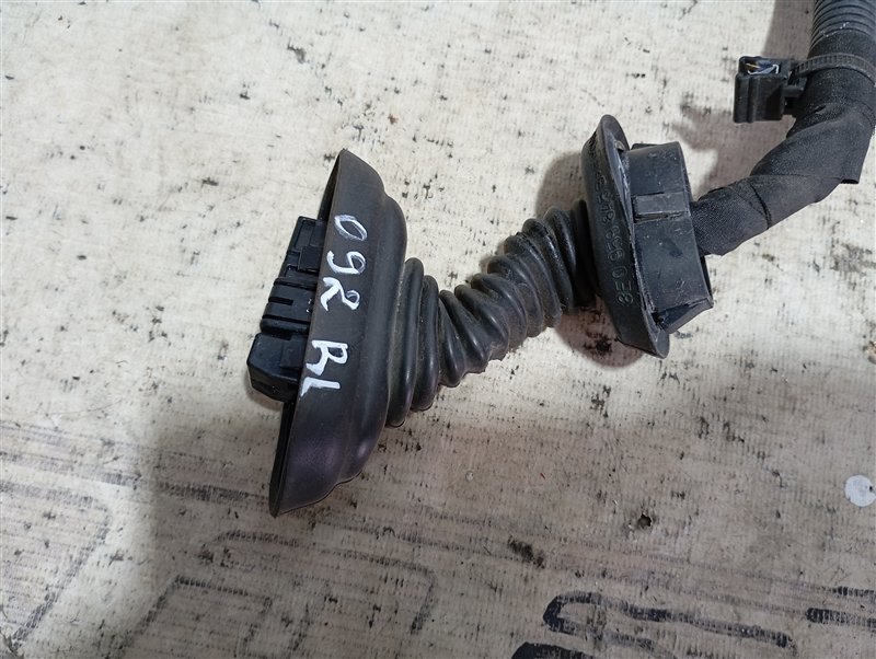 Проводка двери Audi A3 2009 8P
