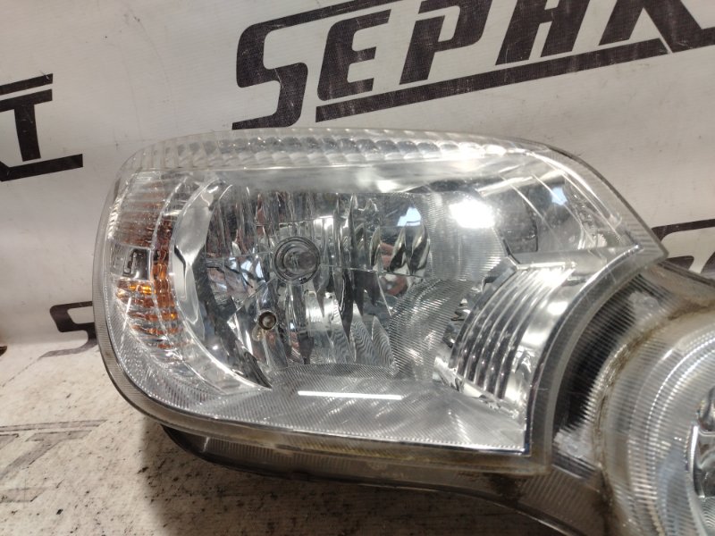 Фара галогеновая Skoda YETI 2010 5L