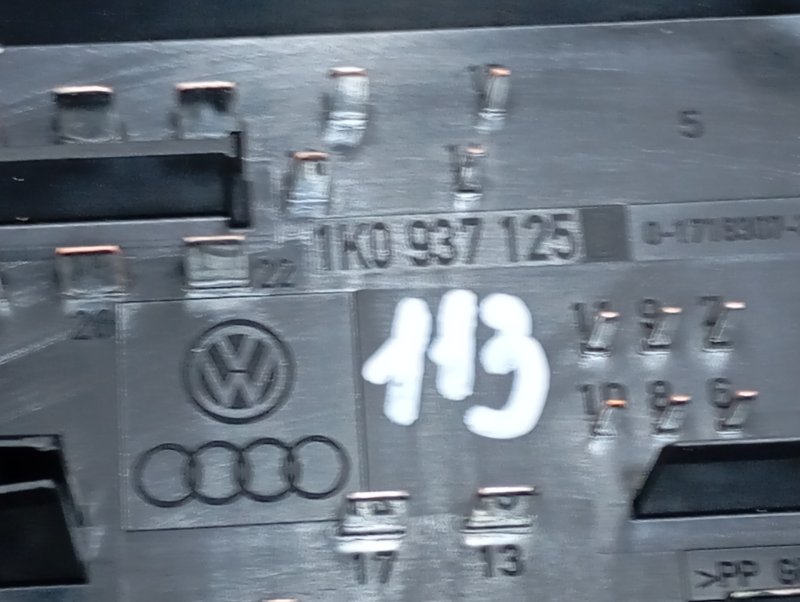 Блок предохранителей Skoda Octavia 2011