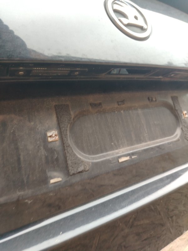 Крышка багажника Skoda Octavia 2011