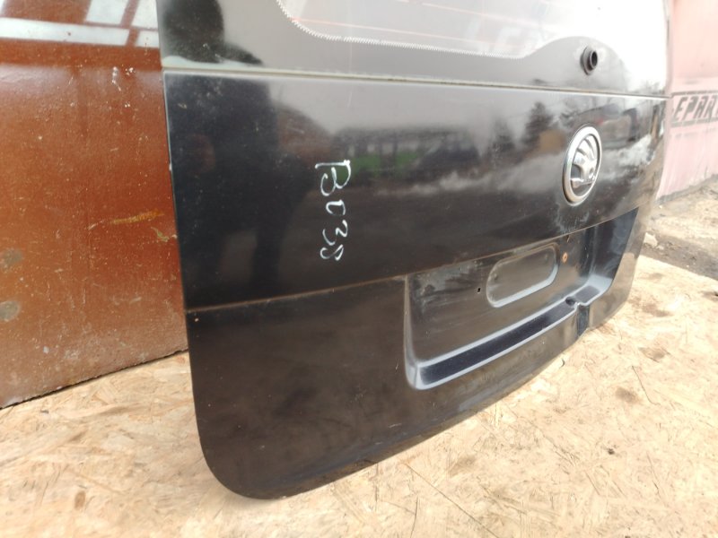 Крышка багажника Skoda YETI 2010 5L