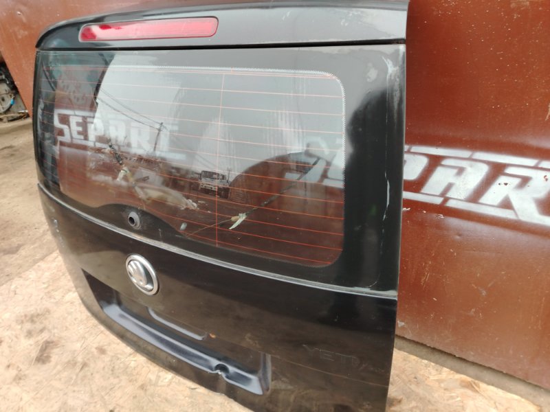 Крышка багажника Skoda YETI 2010 5L