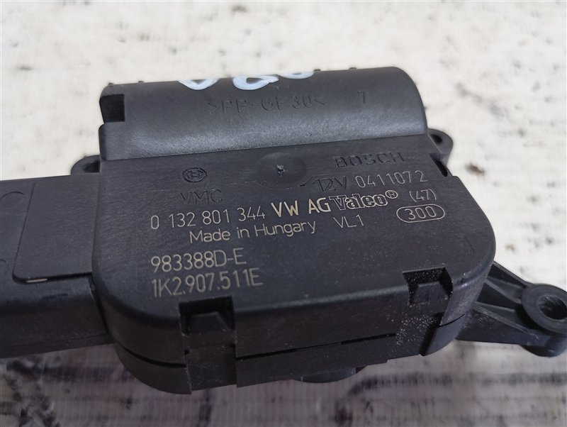 Сервопривод заслонки печки Volkswagen Passat 2008 B6