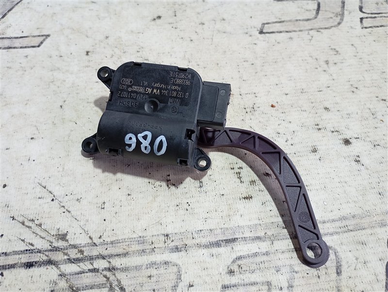 Сервопривод заслонки печки Volkswagen Passat 2008 B6