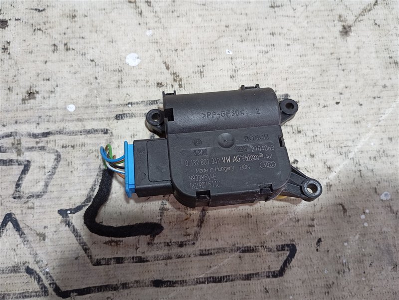 Сервопривод заслонки печки Volkswagen Passat 2006 B6