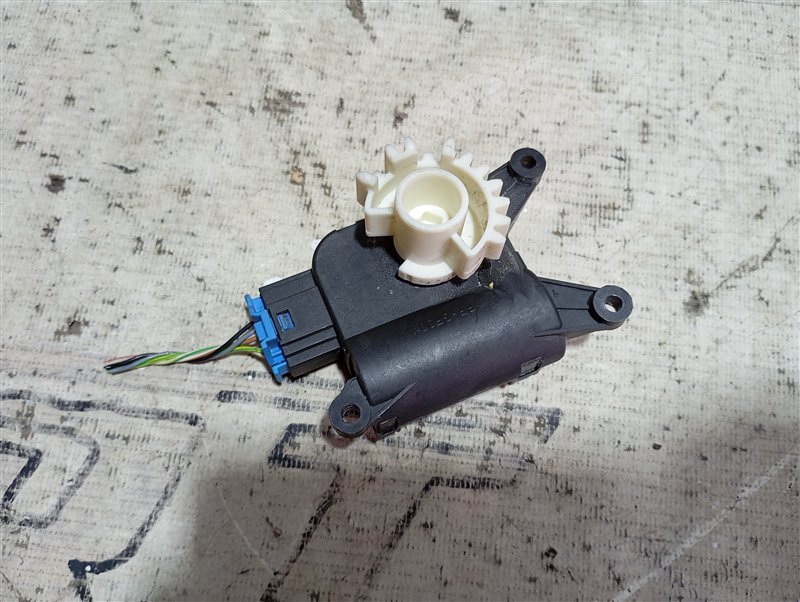 Сервопривод заслонки печки Volkswagen Passat 2006 B6