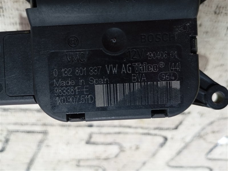 Сервопривод заслонки печки Volkswagen Passat 2006 B6