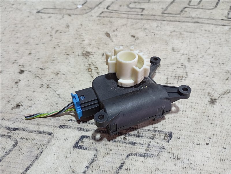 Сервопривод заслонки печки Volkswagen Passat 2006 B6