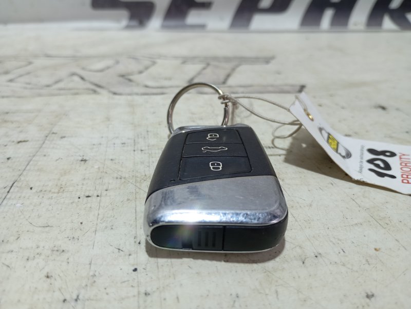 Ключ зажигания Volkswagen Passat 2016 B8