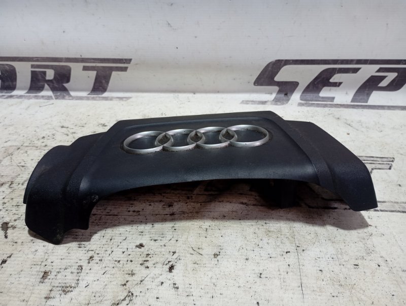 Крышка двигателя декоративная Audi A6 C7