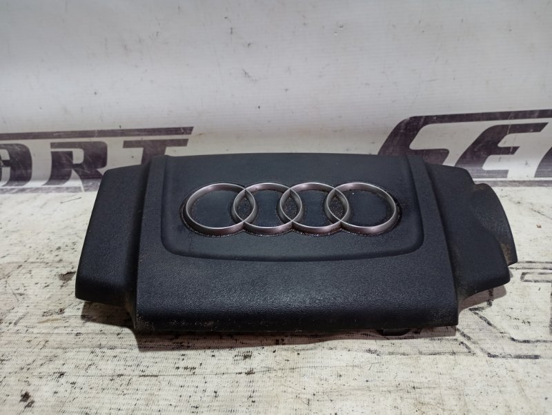 Крышка двигателя декоративная Audi A6 C7